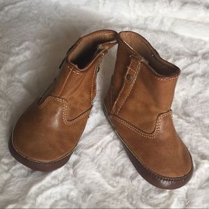Izod Baby Boots sz 3